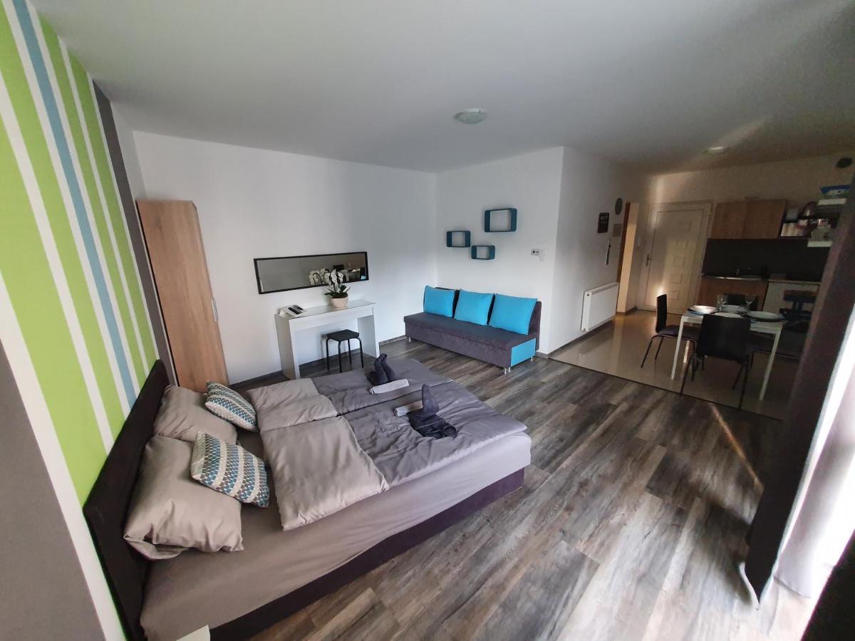 Lexi Apartman Hajduszoboszlo Exterior photo